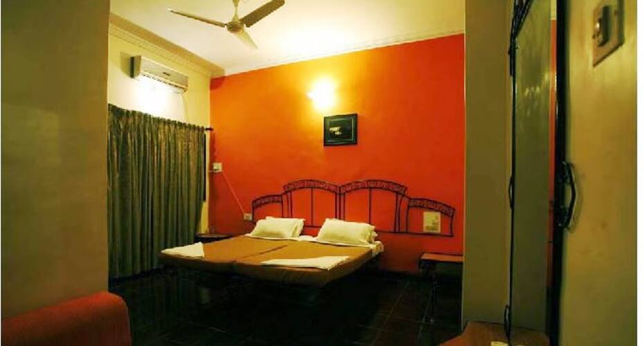 Hotel Whispering Brook, Lonavala 3